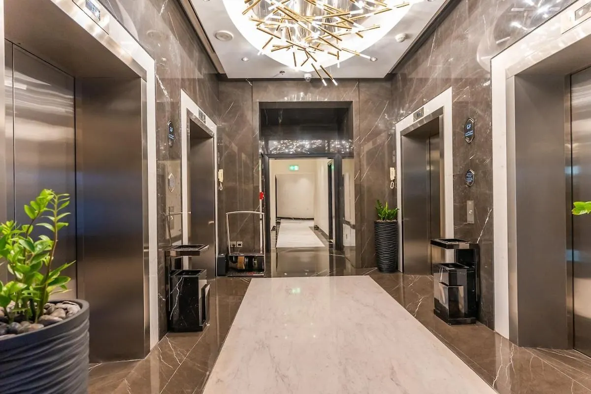 Apartment Modern 1Br Canal & Burj View & Pool & Gym Access Dubai