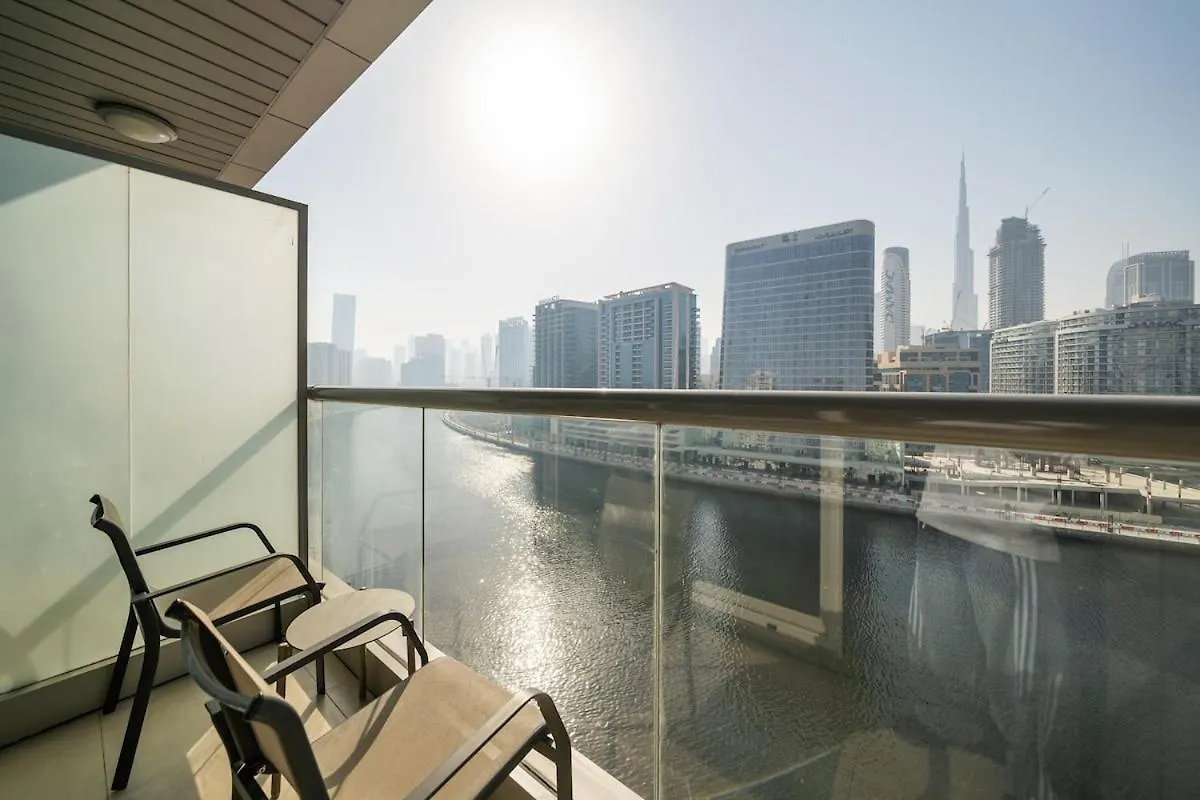 Modern 1Br Canal & Burj View & Pool & Gym Access Dubai Apartment