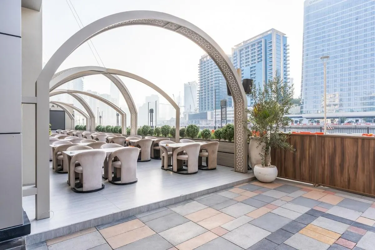 Modern 1Br Canal & Burj View & Pool & Gym Access Dubaj 0*,